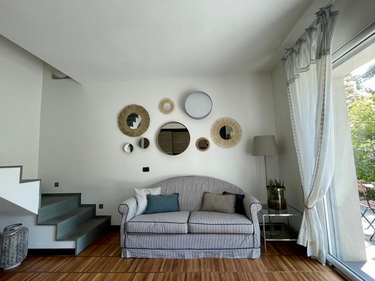My Humble House -Appartamento In Villa Con Vista Lago Oggiono Exterior foto
